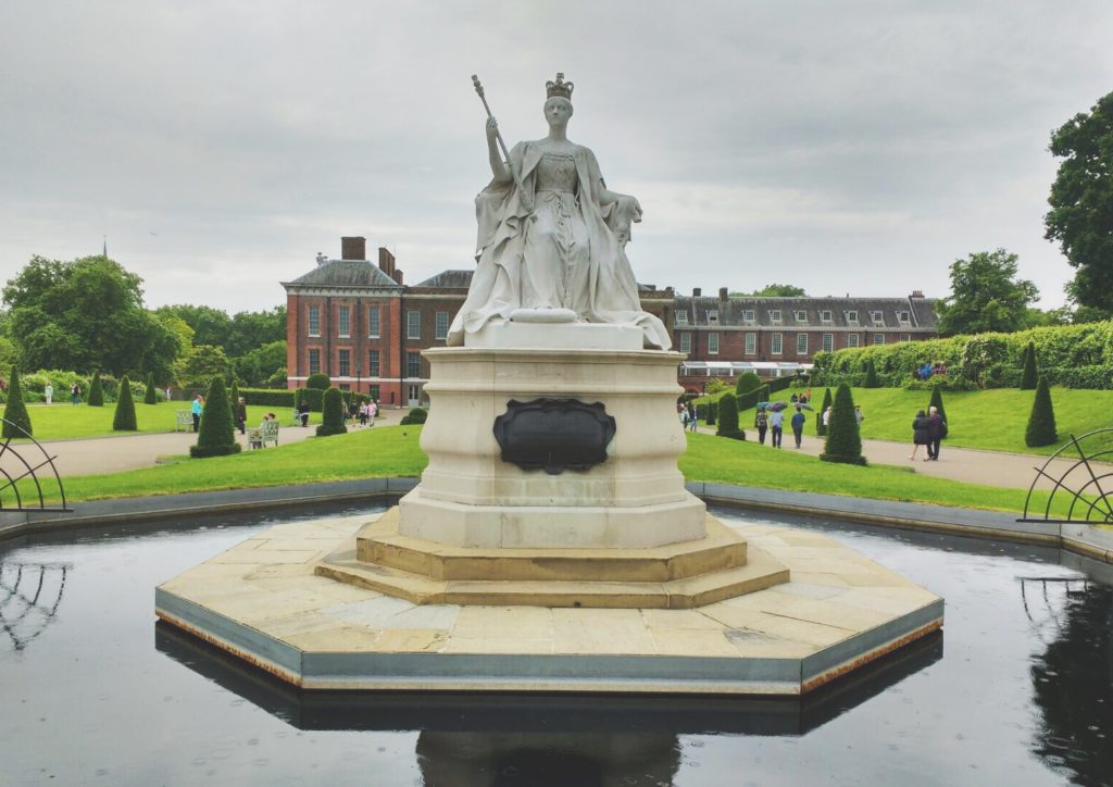 Queen Victoria - monument